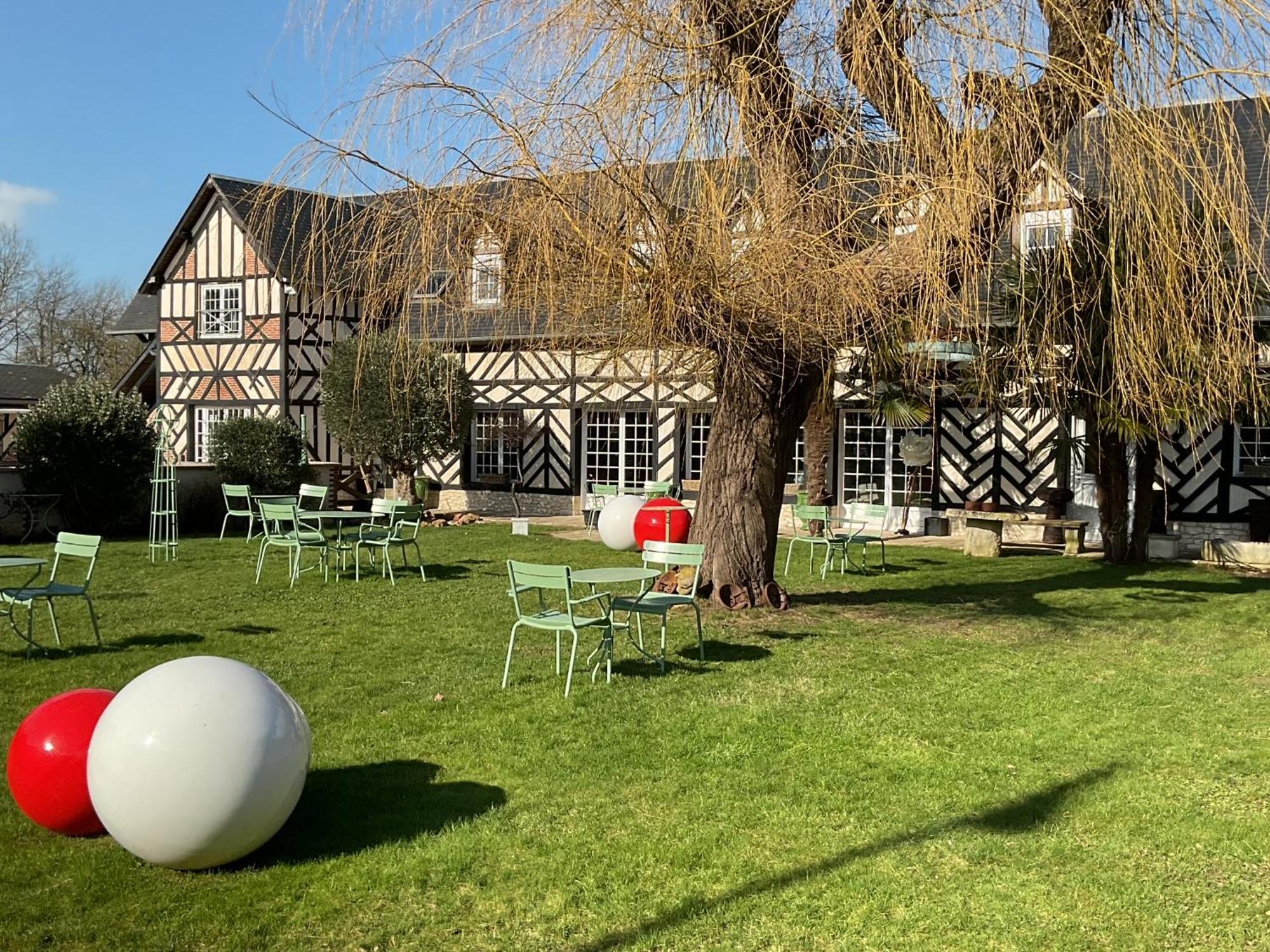 Manoir De La Croix-Sonnet Bed & Breakfast Trouville-sur-Mer Exterior photo